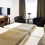 Parkhotel Congress Center ホテル 4*